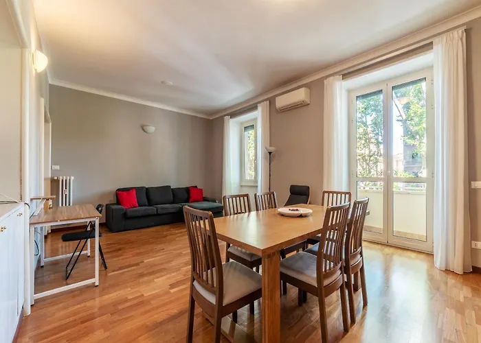 Guesthost - Rione Prati Comfy Apartamento