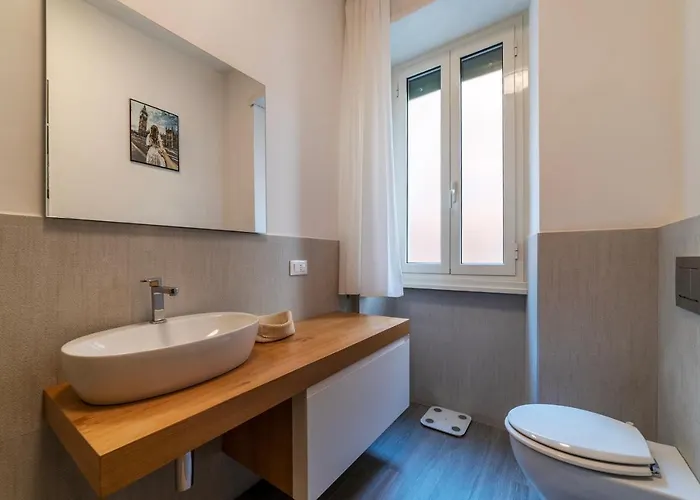 Guesthost - Rione Prati Comfy * Roma