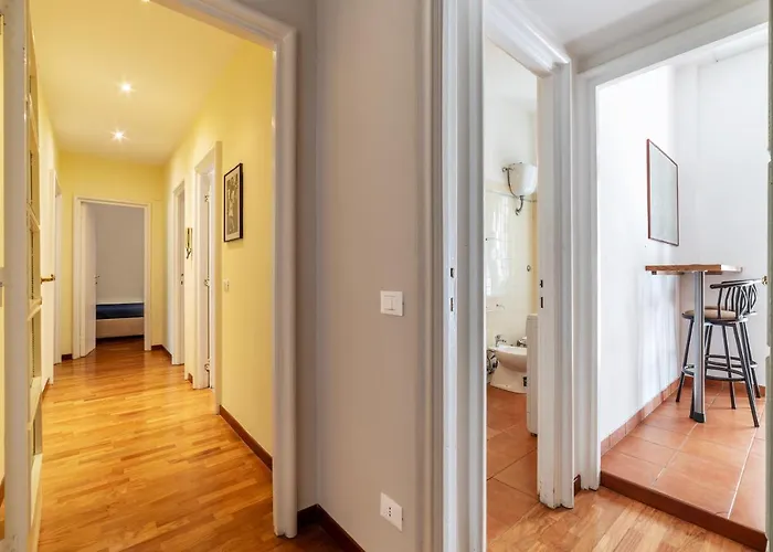 Guesthost - Rione Prati Comfy Apartamento